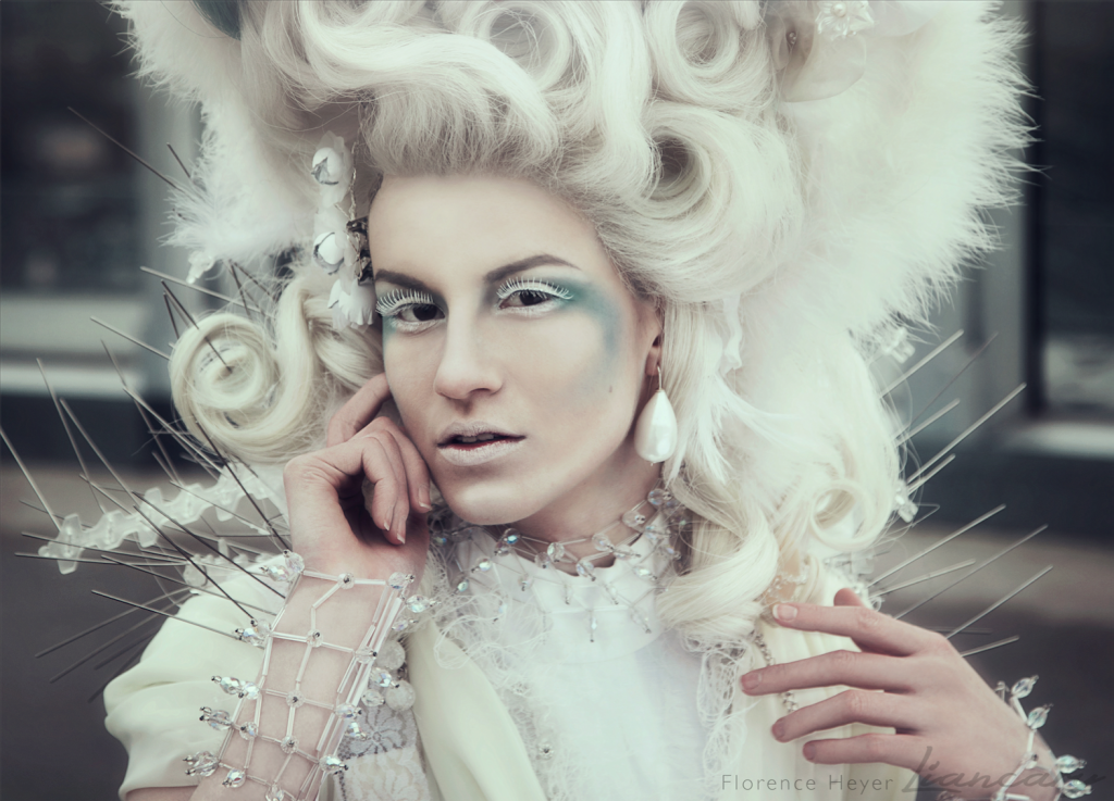 Rococo with Liancary : Make-up, costume, wig : Florence Heyer FX, Foto : Liancary, Modell : Laura Wiemer, Accessories : Sky Is No Limit